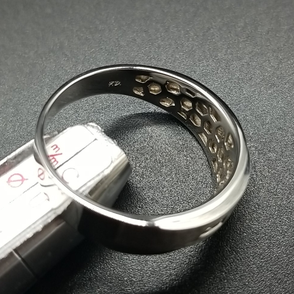 Men's Diamond Wedding Band - Picture 7 of 9